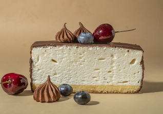 Пирожное «Суфле с бисквитом в шоколаде»