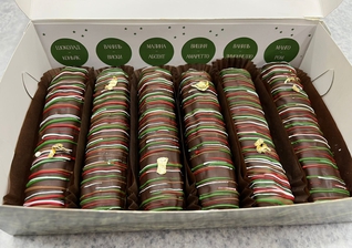 Ассорти эклеров «23 февраля»