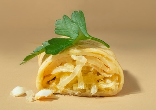 10 фуршетных блинчиков с капустой и яйцом